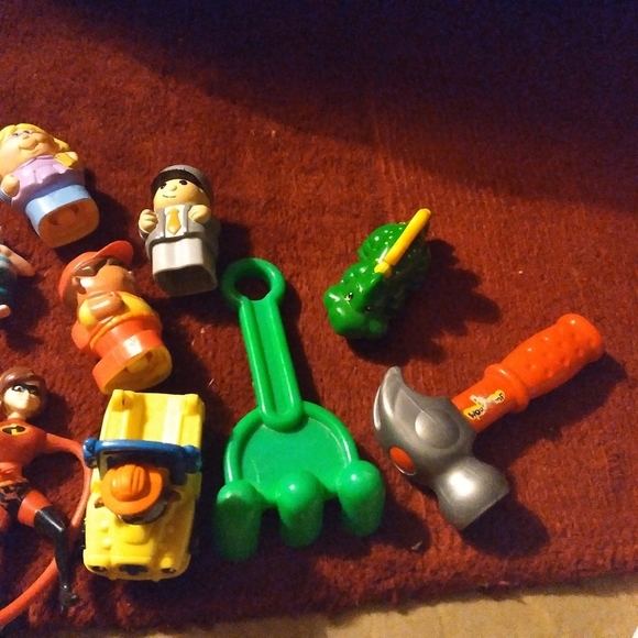 - GRAB BAG 90s vintage toys lot early 2000s simpsons incredibles figurines - Picture 6 of 9